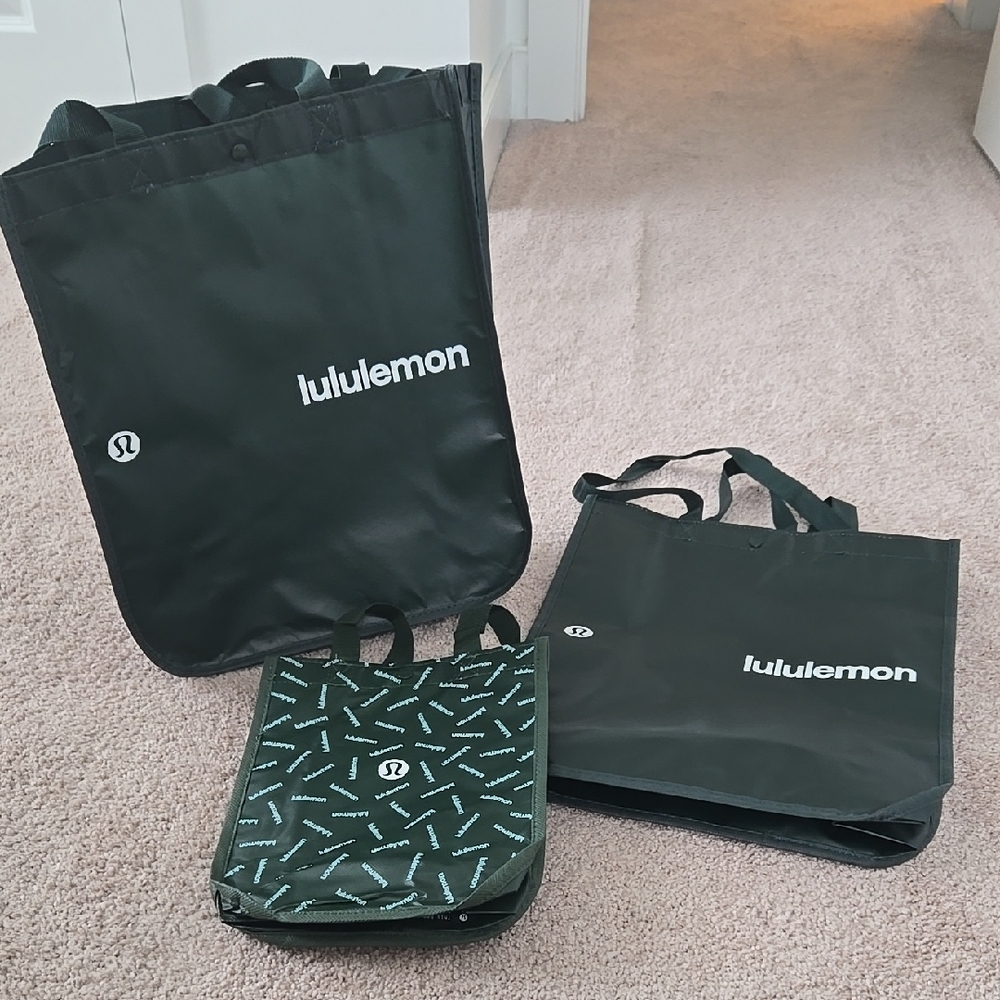 Bundle of 3 Lululemon Reusable Totes in Green